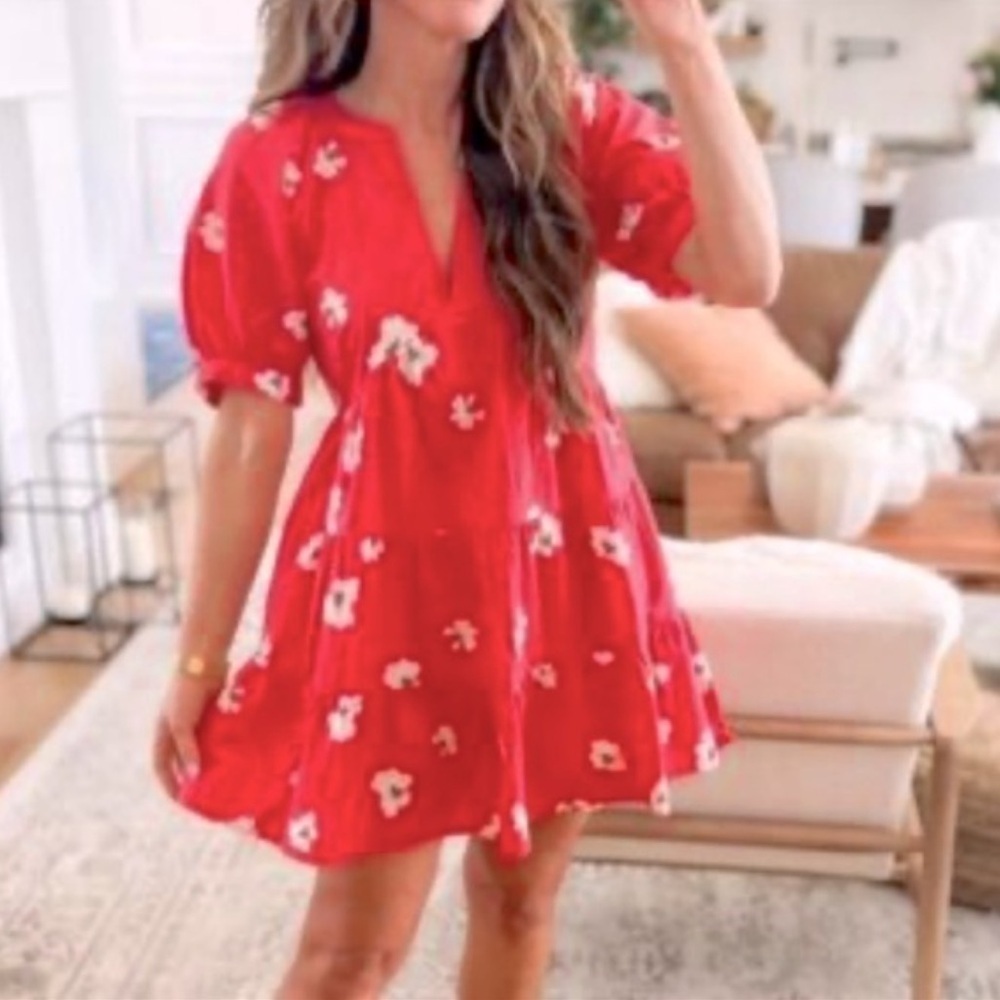Universal Thread Red Floral Mini Dress V-Neck Puff Sleeve Tiered Medium